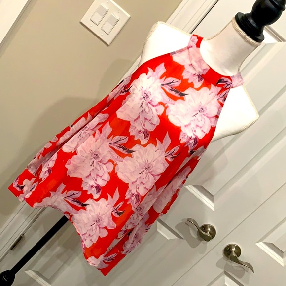 VICI SHEER FLOWER TOP - Picture 1 of 7